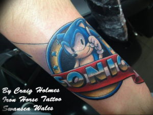 Photo тату ежика на руке 31.07.2019 №015 - tattoo hedgehog on hand - tattoo-photo.ru