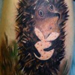 Фото вариант тату ежик 31.07.2019 №056 - tattoo hedgehog - tattoo-photo.ru