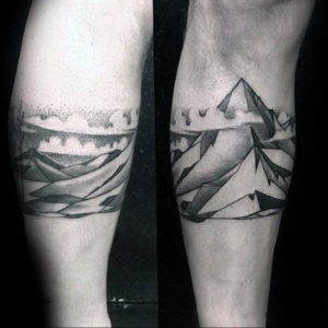 Фото горы по колено тату 23.07.2019 №004 - knee-high mountains tattoo - tattoo-photo.ru