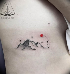 Фото маленькие тату горы 23.07.2019 №004 - little mountain tattoos - tattoo-photo.ru
