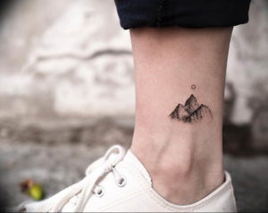 Фото маленькие тату горы 23.07.2019 №007 - little mountain tattoos - tattoo-photo.ru