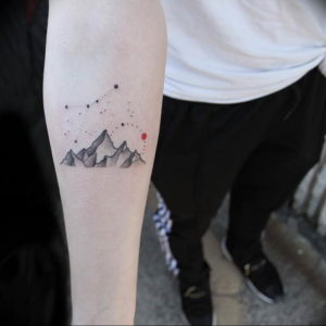 Фото маленькие тату горы 23.07.2019 №012 - little mountain tattoos - tattoo-photo.ru