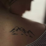 Фото маленькие тату горы 23.07.2019 №014 - little mountain tattoos - tattoo-photo.ru
