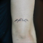 Фото маленькие тату горы 23.07.2019 №024 - little mountain tattoos - tattoo-photo.ru