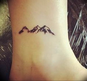 Фото маленькие тату горы 23.07.2019 №040 - little mountain tattoos - tattoo-photo.ru