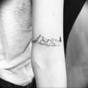 Фото маленькие тату горы 23.07.2019 №041 - little mountain tattoos - tattoo-photo.ru