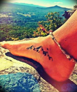 Фото маленькие тату горы 23.07.2019 №048 - little mountain tattoos - tattoo-photo.ru