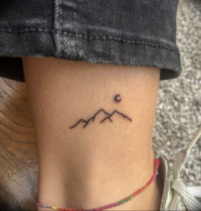 Фото маленькие тату горы 23.07.2019 №054 - little mountain tattoos - tattoo-photo.ru