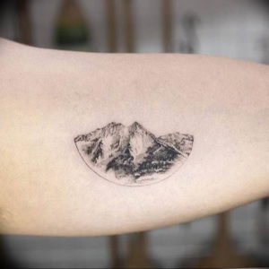 Фото маленькие тату горы 23.07.2019 №065 - little mountain tattoos - tattoo-photo.ru