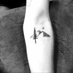 Фото мини тату горы 23.07.2019 №030 - mini mountain tattoo - tattoo-photo.ru