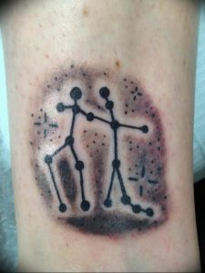 Фото созвездие близнецы тату 12.07.2019 №028 - constellation twins tattoo - tattoo-photo.ru