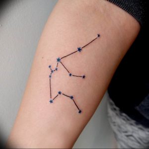Фото созвездие водолея тату 12.07.2019 №002 - Aquarius constellation tatto - tattoo-photo.ru