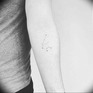 Фото созвездие водолея тату 12.07.2019 №005 - Aquarius constellation tatto - tattoo-photo.ru