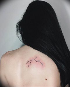 Фото созвездие водолея тату 12.07.2019 №010 - Aquarius constellation tatto - tattoo-photo.ru