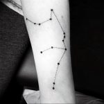 Фото созвездие водолея тату 12.07.2019 №028 - Aquarius constellation tatto - tattoo-photo.ru