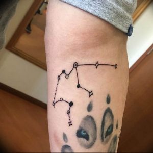 Фото созвездие водолея тату 12.07.2019 №030 - Aquarius constellation tatto - tattoo-photo.ru