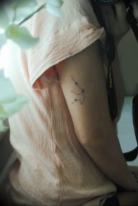 Фото созвездие водолея тату 12.07.2019 №040 - Aquarius constellation tatto - tattoo-photo.ru