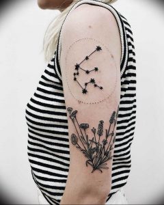 Фото созвездие водолея тату 12.07.2019 №044 - Aquarius constellation tatto - tattoo-photo.ru