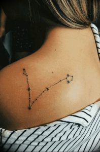 Фото созвездие рыбы тату 12.07.2019 №009 - constellation fish tattoo - tattoo-photo.ru