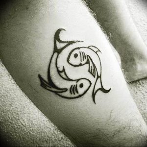 Фото созвездие рыбы тату 12.07.2019 №021 - constellation fish tattoo - tattoo-photo.ru