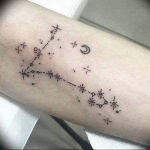 Фото созвездие рыбы тату 12.07.2019 №022 - constellation fish tattoo - tattoo-photo.ru