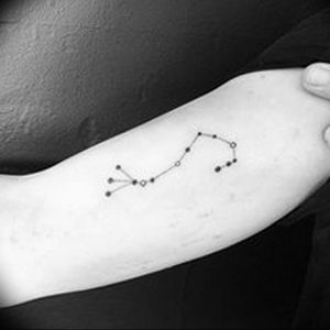Фото созвездие скорпиона тату 12.07.2019 №004 - constellation scorpion ta - tattoo-photo.ru