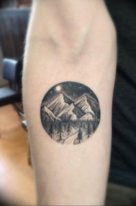 Фото тату горы в круге 23.07.2019 №002 - mountain tattoo in a circle - tattoo-photo.ru