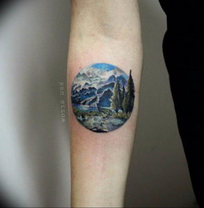 Фото тату горы в круге 23.07.2019 №004 - mountain tattoo in a circle - tattoo-photo.ru