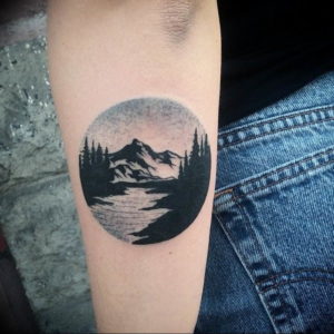 Фото тату горы в круге 23.07.2019 №007 - mountain tattoo in a circle - tattoo-photo.ru