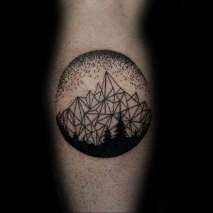 Фото тату горы в круге 23.07.2019 №017 - mountain tattoo in a circle - tattoo-photo.ru