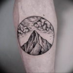 Фото тату горы в круге 23.07.2019 №034 - mountain tattoo in a circle - tattoo-photo.ru