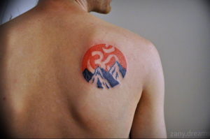 Фото тату горы в круге 23.07.2019 №039 - mountain tattoo in a circle - tattoo-photo.ru