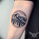 Фото тату горы в круге 23.07.2019 №059 - mountain tattoo in a circle - tattoo-photo.ru