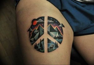 Фото тату горы в круге 23.07.2019 №075 - mountain tattoo in a circle - tattoo-photo.ru