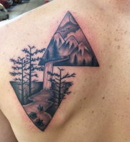 Фото тату горы в треугольнике 23.07.2019 №019 — mountain triangle tattoo — tattoo-photo.ru