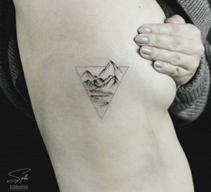 Фото тату горы в треугольнике 23.07.2019 №020 - mountain triangle tattoo - tattoo-photo.ru