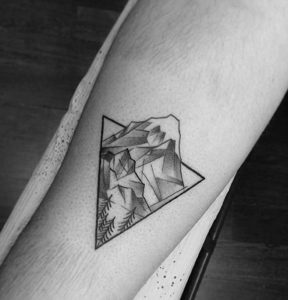 Фото тату горы в треугольнике 23.07.2019 №032 - mountain triangle tattoo - tattoo-photo.ru