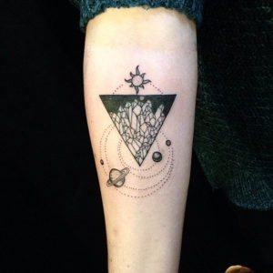 Фото тату горы в треугольнике 23.07.2019 №034 - mountain triangle tattoo - tattoo-photo.ru