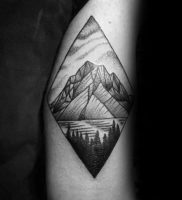 Фото тату горы в треугольнике 23.07.2019 №035 — mountain triangle tattoo — tattoo-photo.ru