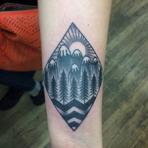 Фото тату горы в треугольнике 23.07.2019 №041 - mountain triangle tattoo - tattoo-photo.ru