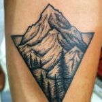 Фото тату горы в треугольнике 23.07.2019 №044 - mountain triangle tattoo - tattoo-photo.ru