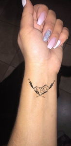 Фото тату горы на запястье 23.07.2019 №024 - mountain tattoo on wrist - tattoo-photo.ru