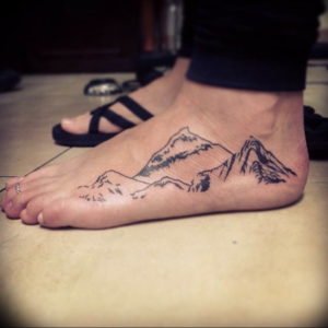 Фото тату горы на ноге 23.07.2019 №003 - mountain tattoo on foot - tattoo-photo.ru