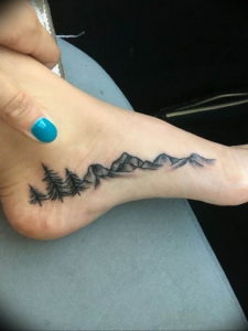 Фото тату горы на ноге 23.07.2019 №006 - mountain tattoo on foot - tattoo-photo.ru