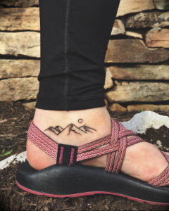 Фото тату горы на ноге 23.07.2019 №032 - mountain tattoo on foot - tattoo-photo.ru