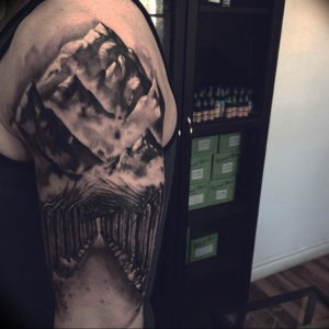 Фото тату горы на плече 23.07.2019 №024 - mountain tattoo on the shoulder - tattoo-photo.ru
