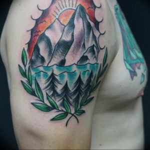 Фото тату горы на плече 23.07.2019 №033 - mountain tattoo on the shoulder - tattoo-photo.ru