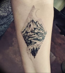 Фото тату горы на предплечье 23.07.2019 №007 - forearm mountain tattoo - tattoo-photo.ru