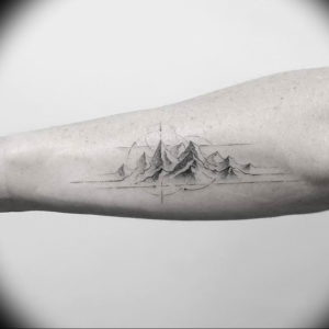 Фото тату горы на предплечье 23.07.2019 №054 - forearm mountain tattoo - tattoo-photo.ru