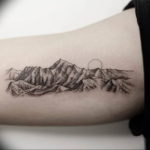 Фото тату горы на предплечье 23.07.2019 №055 - forearm mountain tattoo - tattoo-photo.ru